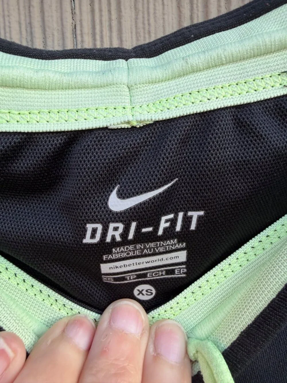 Nike Dri-Fit Capri Leggings XS Black Zipper Pocket Running Crop Workout Pants